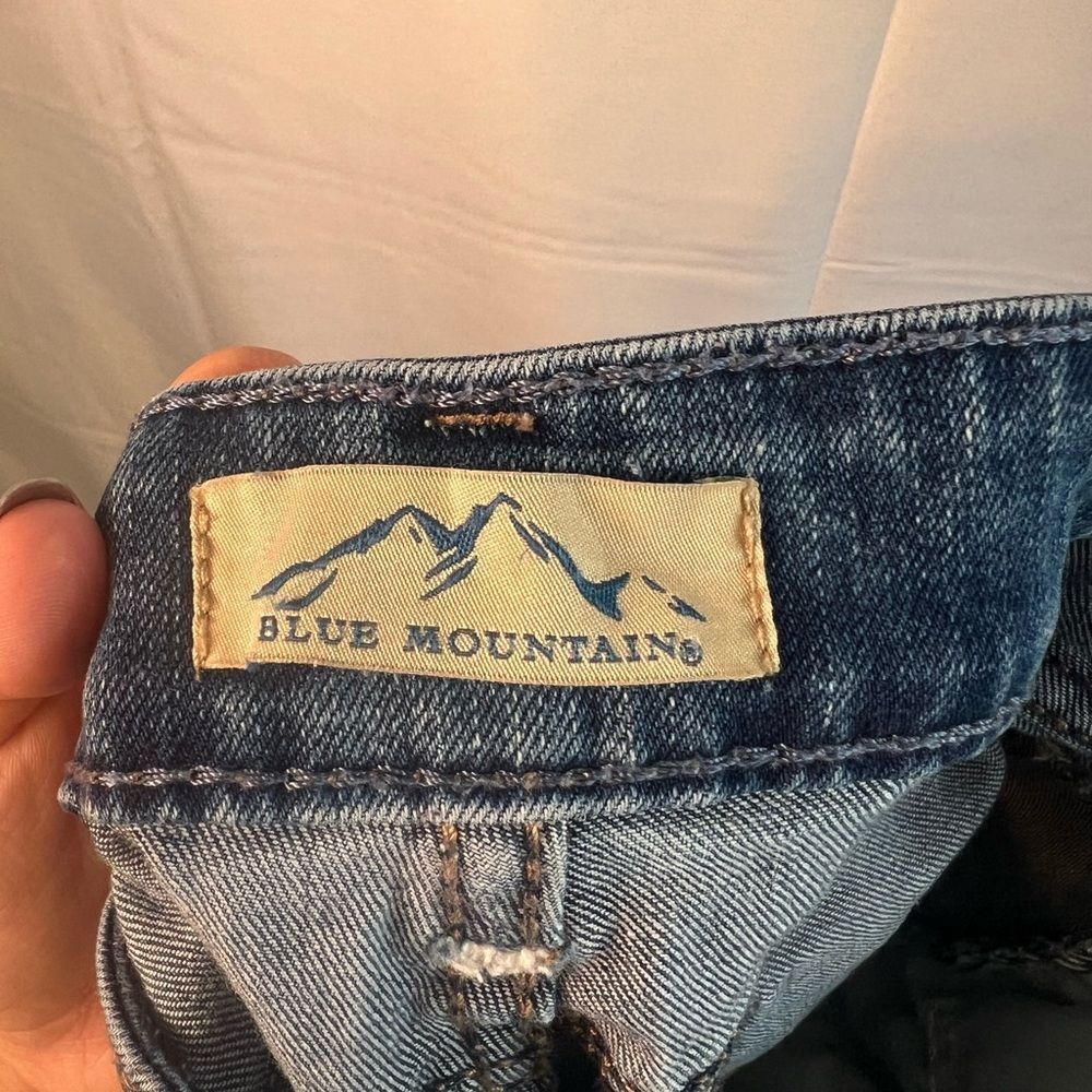 Blue Mountain Straight Leg Jeans - size 4 L 30 - Picture 2 of 7